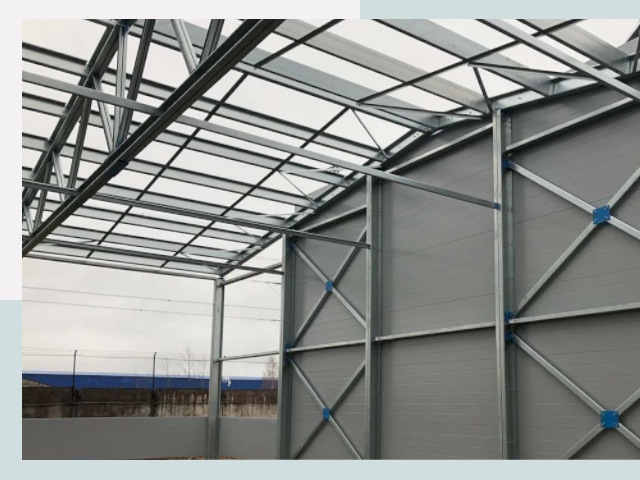 Каркасные ангары от СтальСтрой-Хмк по цене от 622 руб.